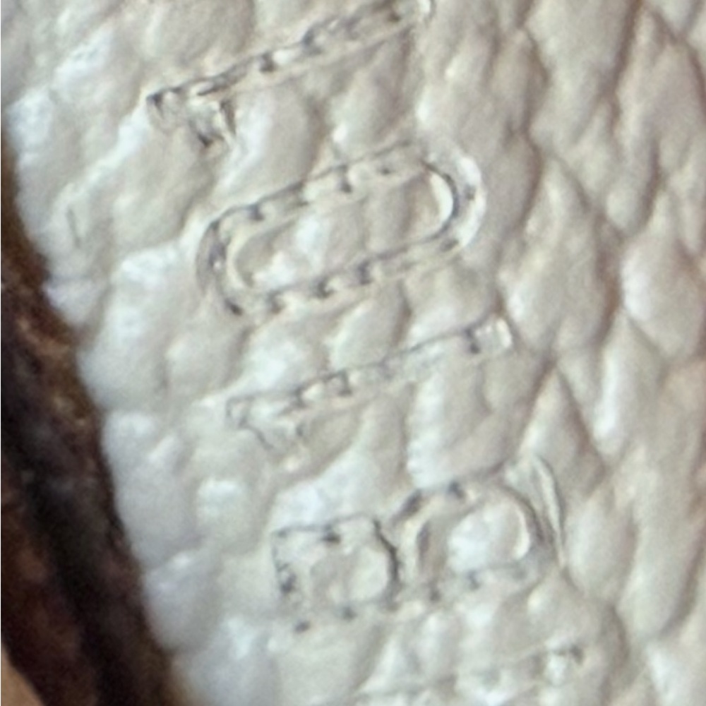 Louis Vuitton toiletry 15 - Picture 12 of 14